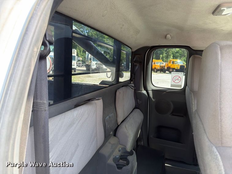 image for item FK3363 2005 Chevrolet Colorado Ext. Cab pickup truck