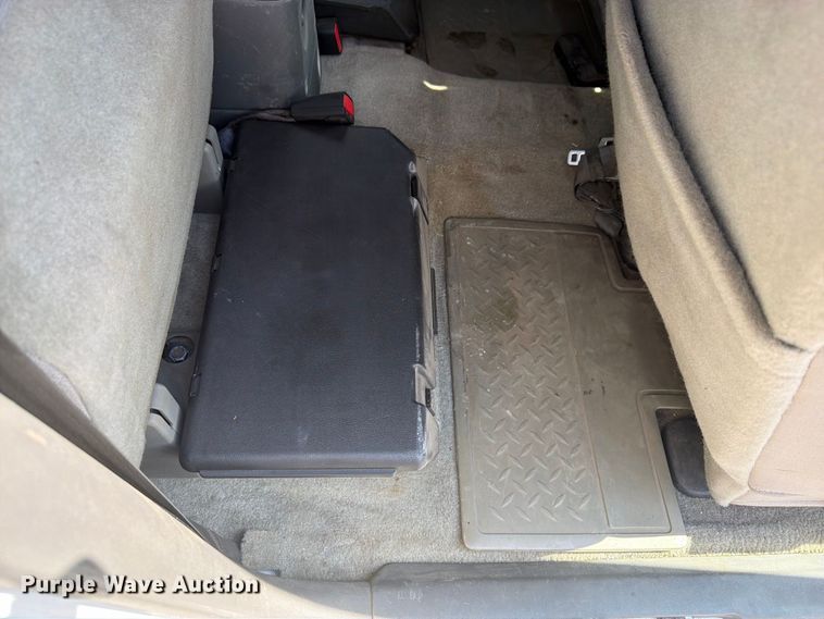 image for item FK3363 2005 Chevrolet Colorado Ext. Cab pickup truck