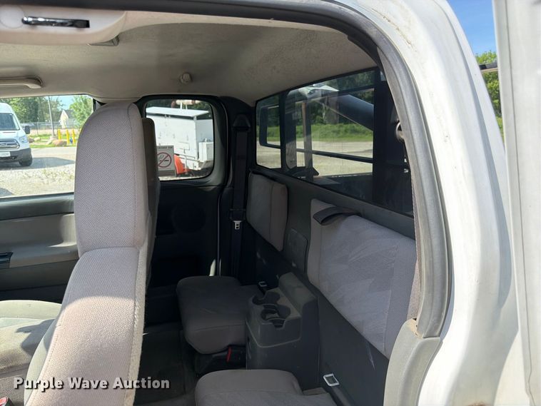 image for item FK3363 2005 Chevrolet Colorado Ext. Cab pickup truck