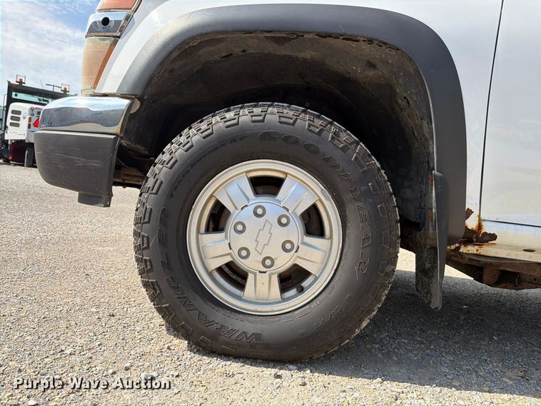 image for item FK3363 2005 Chevrolet Colorado Ext. Cab pickup truck