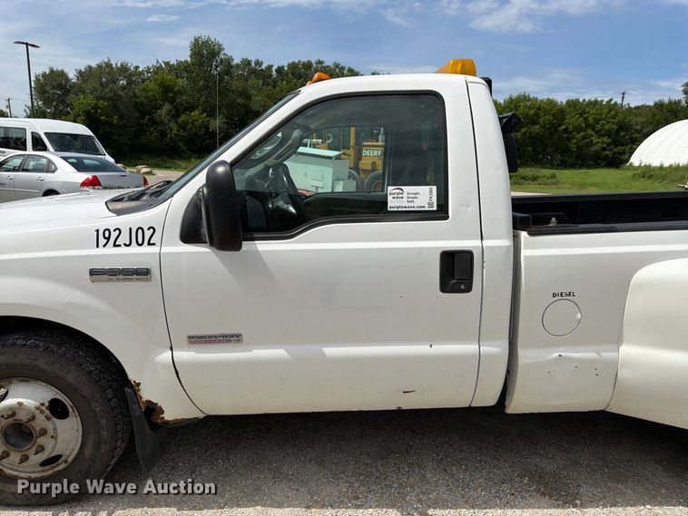 image for item FK3365 2005 Ford F350 Super Duty pickup truck