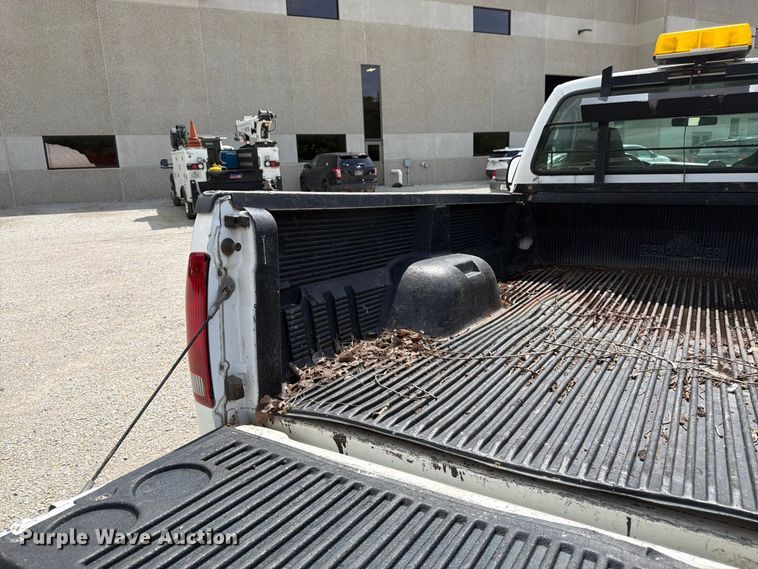 image for item FK3365 2005 Ford F350 Super Duty pickup truck