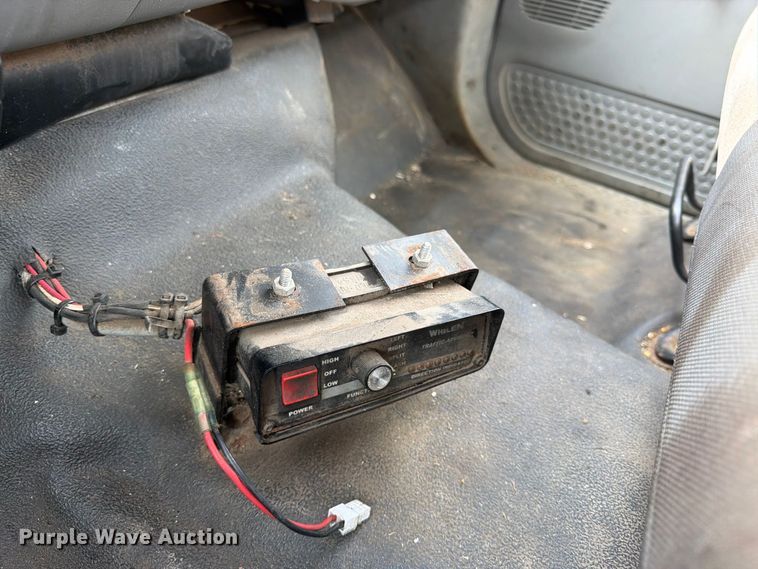 image for item FK3365 2005 Ford F350 Super Duty pickup truck
