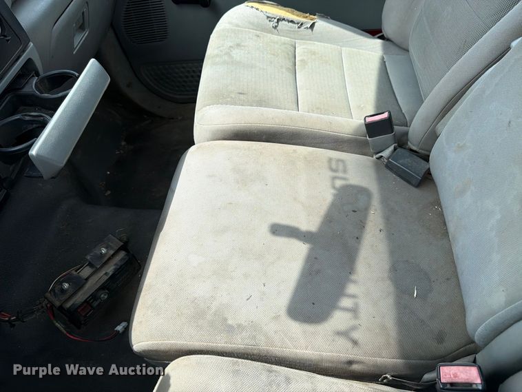 image for item FK3365 2005 Ford F350 Super Duty pickup truck