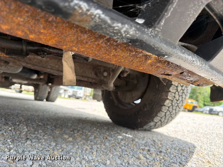 image for item FK3365 2005 Ford F350 Super Duty pickup truck