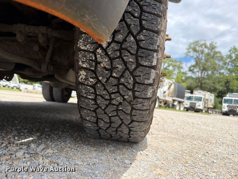 image for item FK3365 2005 Ford F350 Super Duty pickup truck