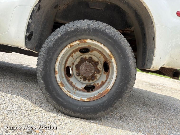 image for item FK3365 2005 Ford F350 Super Duty pickup truck