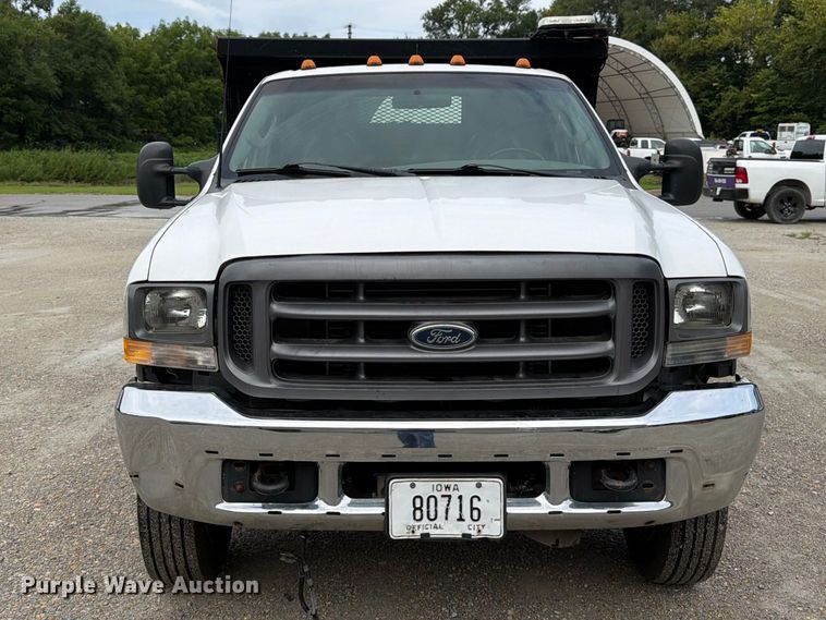 image for item FK3372 2003 Ford F450 Super Duty dump truck