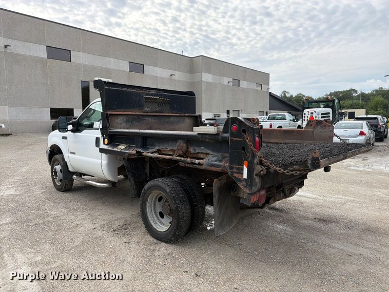 image for item FK3372 2003 Ford F450 Super Duty dump truck