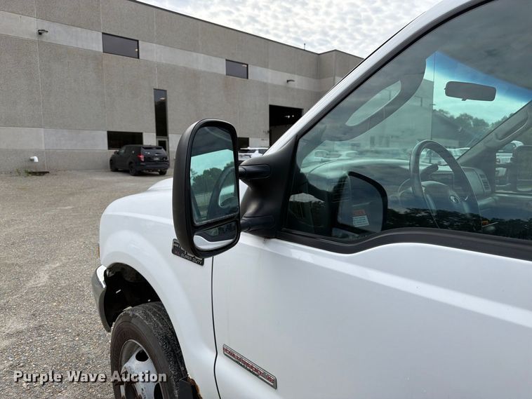 image for item FK3372 2003 Ford F450 Super Duty dump truck