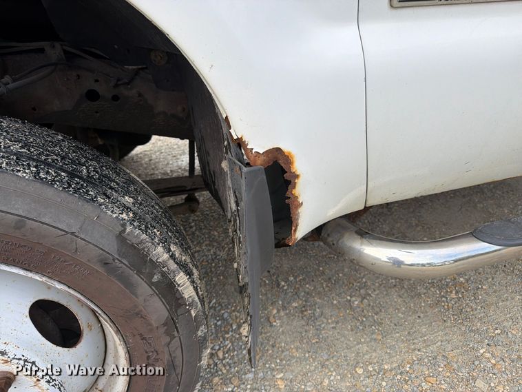image for item FK3372 2003 Ford F450 Super Duty dump truck