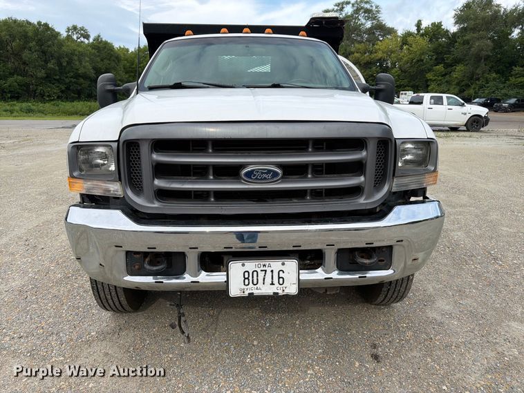 image for item FK3372 2003 Ford F450 Super Duty dump truck