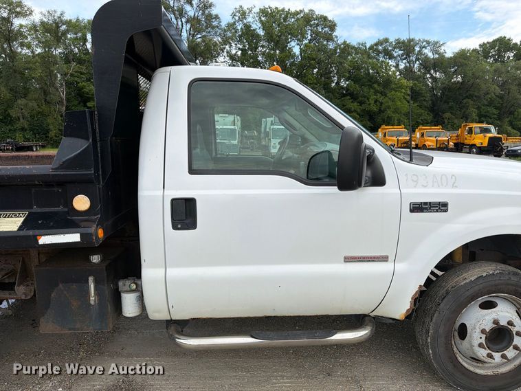 image for item FK3372 2003 Ford F450 Super Duty dump truck