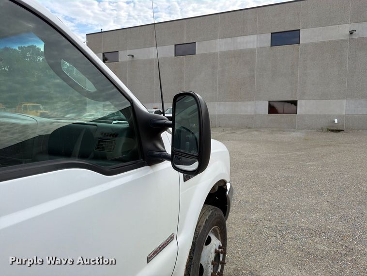 image for item FK3372 2003 Ford F450 Super Duty dump truck