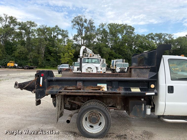 image for item FK3372 2003 Ford F450 Super Duty dump truck