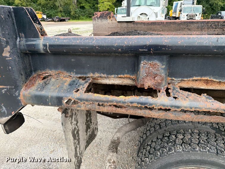 image for item FK3372 2003 Ford F450 Super Duty dump truck