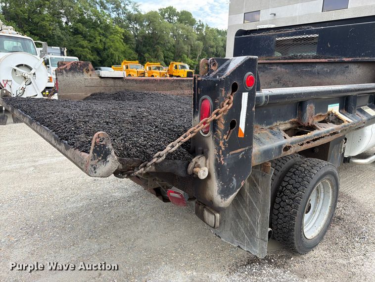image for item FK3372 2003 Ford F450 Super Duty dump truck