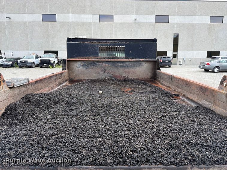image for item FK3372 2003 Ford F450 Super Duty dump truck