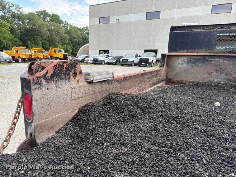 image for item FK3372 2003 Ford F450 Super Duty dump truck