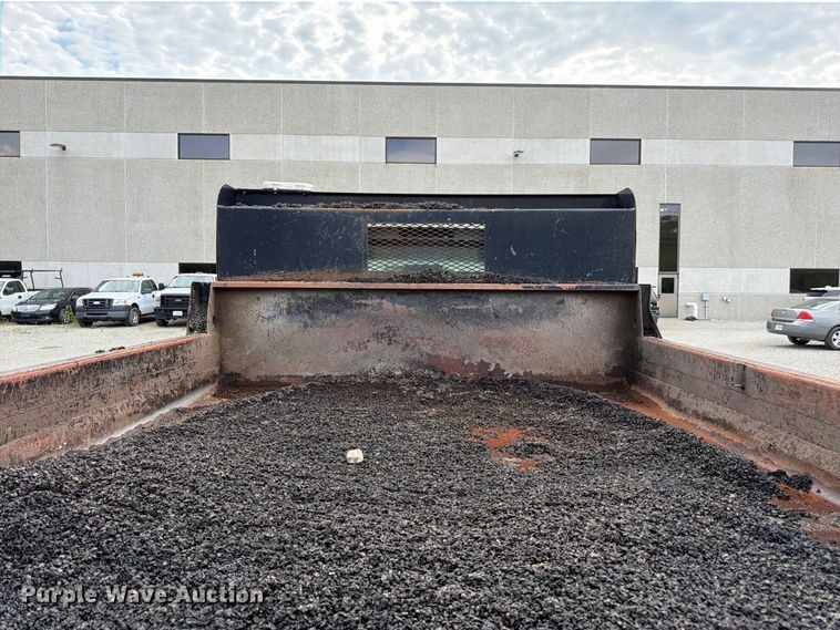 image for item FK3372 2003 Ford F450 Super Duty dump truck