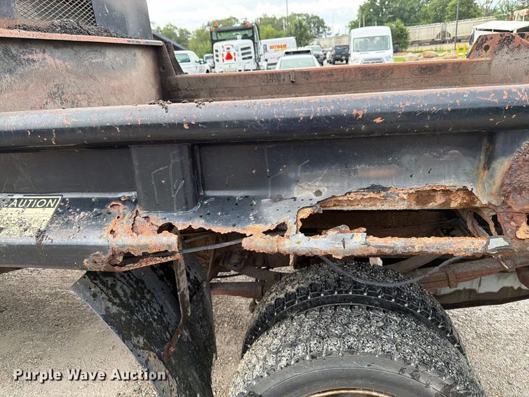 image for item FK3372 2003 Ford F450 Super Duty dump truck