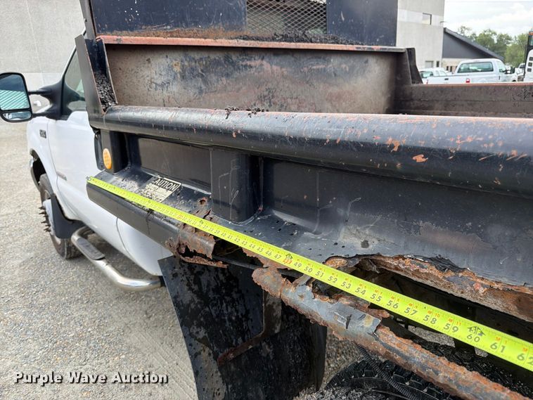 image for item FK3372 2003 Ford F450 Super Duty dump truck