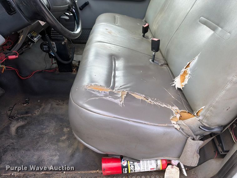 image for item FK3372 2003 Ford F450 Super Duty dump truck