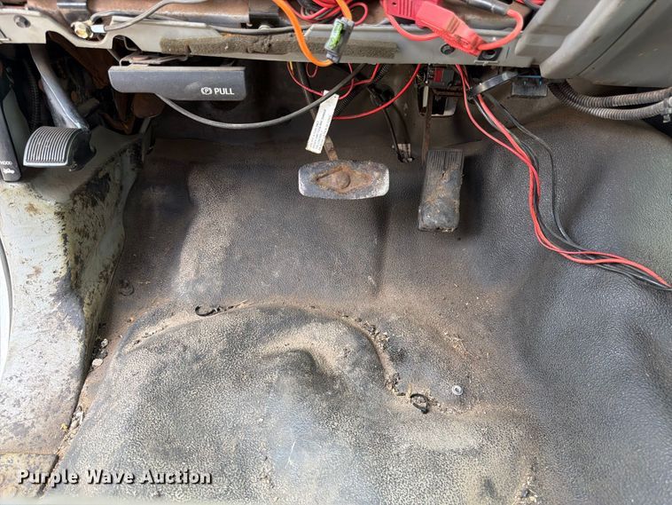 image for item FK3372 2003 Ford F450 Super Duty dump truck