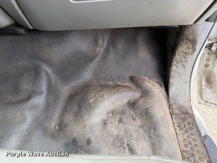 image for item FK3372 2003 Ford F450 Super Duty dump truck