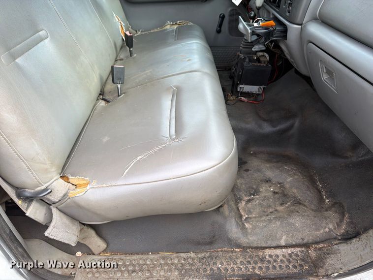 image for item FK3372 2003 Ford F450 Super Duty dump truck