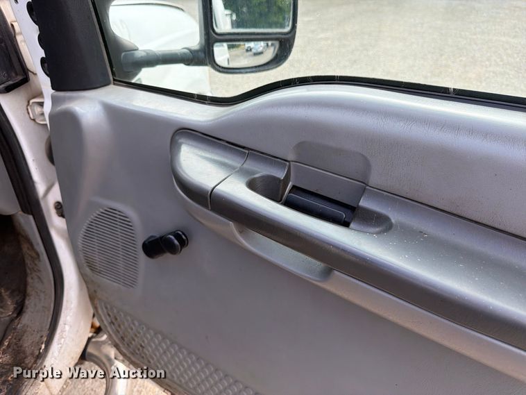 image for item FK3372 2003 Ford F450 Super Duty dump truck