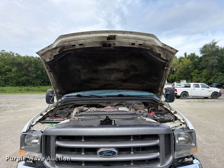 image for item FK3372 2003 Ford F450 Super Duty dump truck