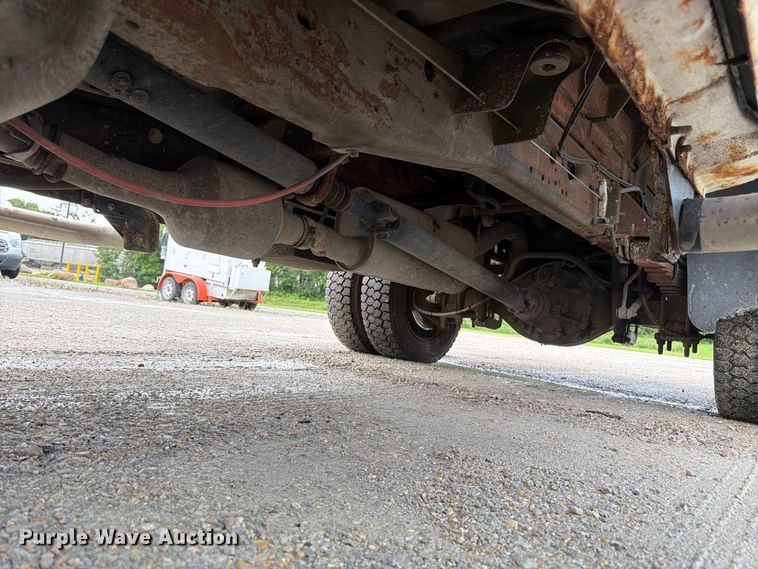 image for item FK3372 2003 Ford F450 Super Duty dump truck