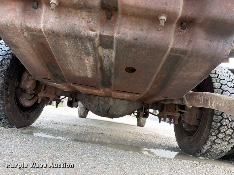 image for item FK3372 2003 Ford F450 Super Duty dump truck