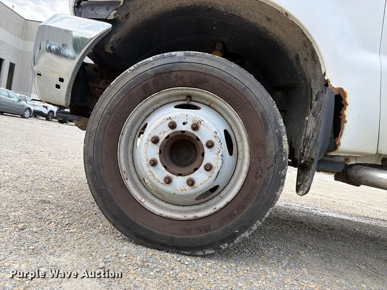 image for item FK3372 2003 Ford F450 Super Duty dump truck
