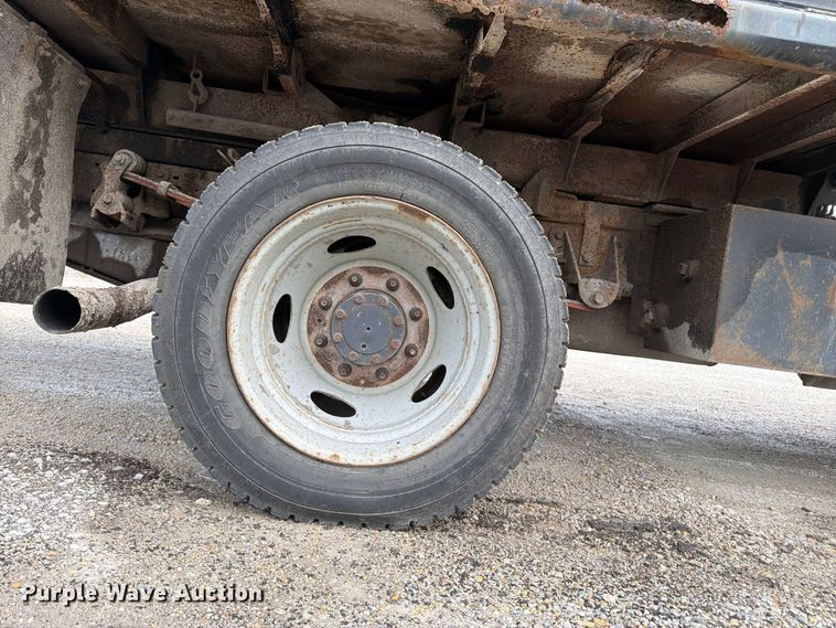 image for item FK3372 2003 Ford F450 Super Duty dump truck