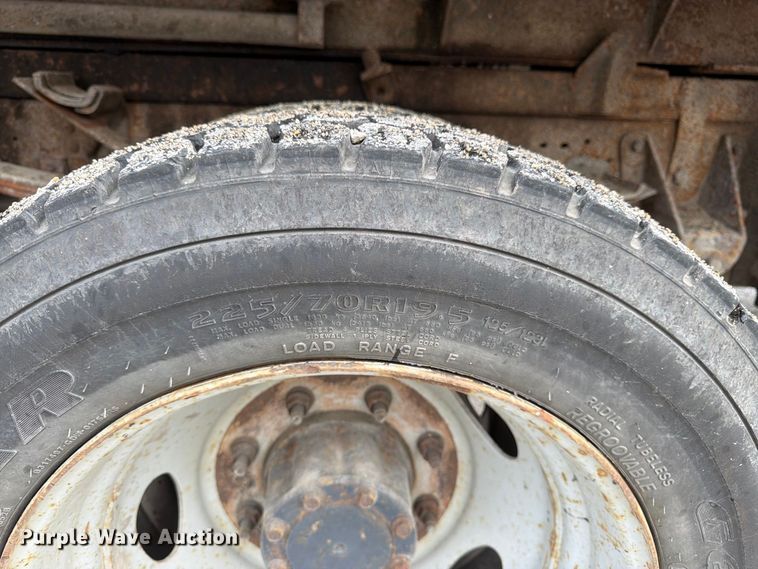 image for item FK3372 2003 Ford F450 Super Duty dump truck