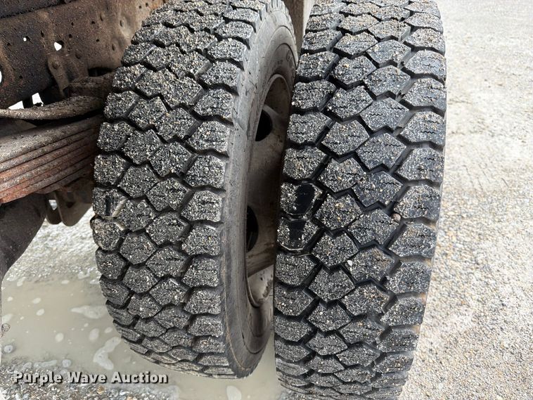image for item FK3372 2003 Ford F450 Super Duty dump truck