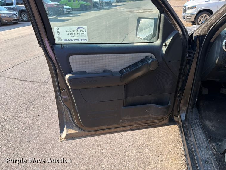 image for item FK4580 2008 Ford Explorer SUV