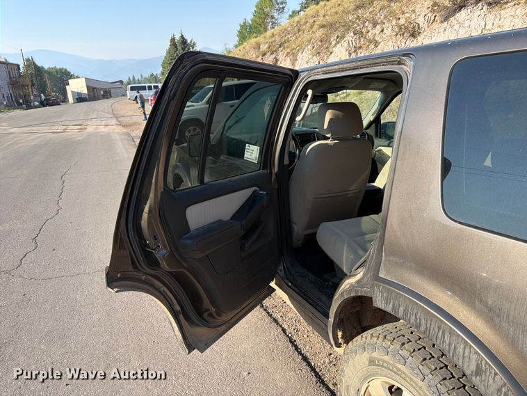 image for item FK4580 2008 Ford Explorer SUV