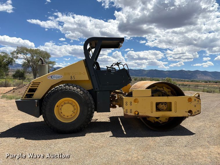 image for item FK4598 2000 Bomag BW213 D-3 single drum roller