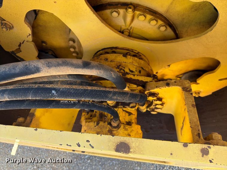 image for item FK4598 2000 Bomag BW213 D-3 single drum roller
