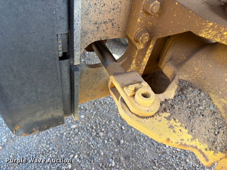 image for item FK4598 2000 Bomag BW213 D-3 single drum roller