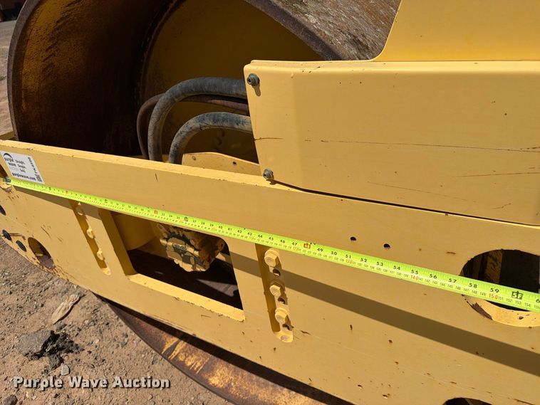 image for item FK4598 2000 Bomag BW213 D-3 single drum roller