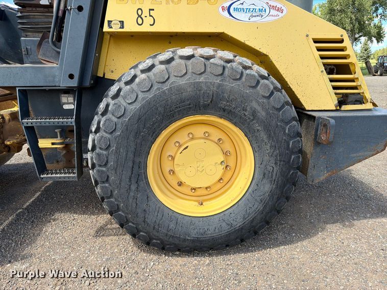 image for item FK4598 2000 Bomag BW213 D-3 single drum roller