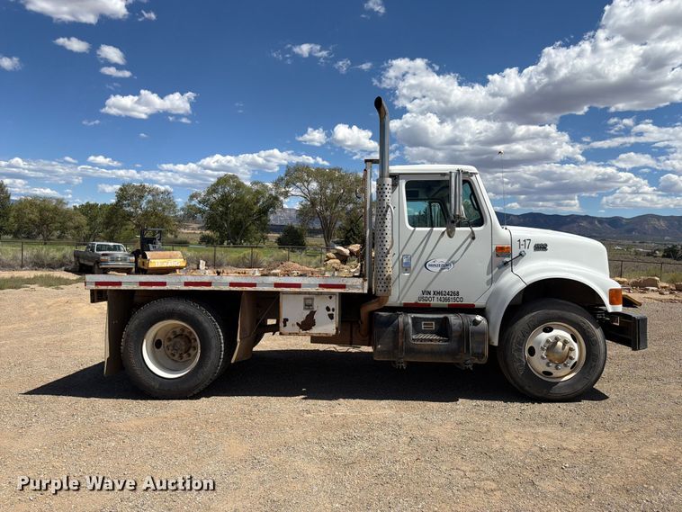 image for item FK4599 1999 International 4900 flatbed truck