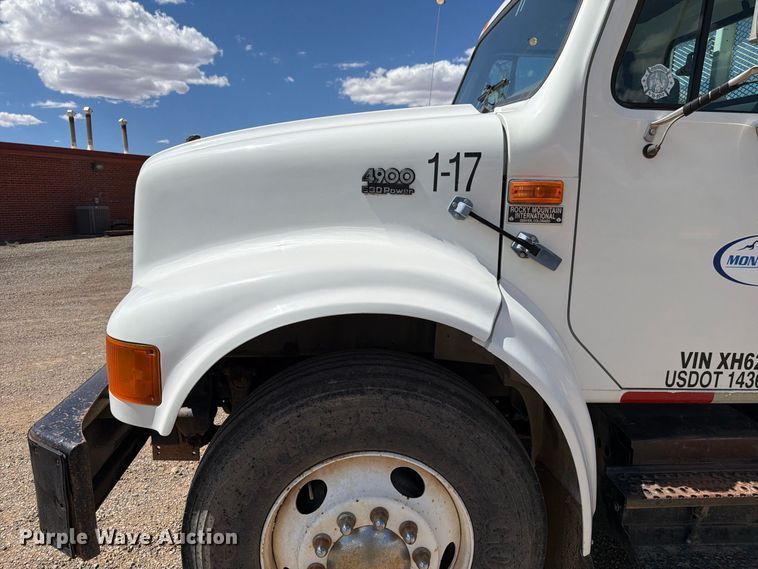 image for item FK4599 1999 International 4900 flatbed truck