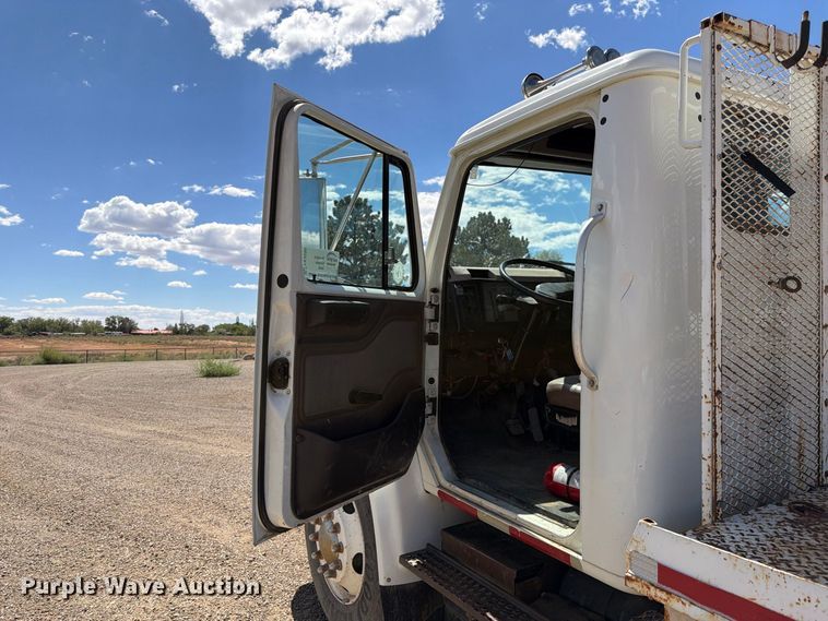 image for item FK4599 1999 International 4900 flatbed truck