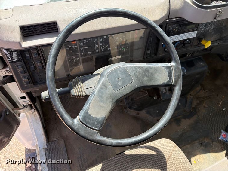 image for item FK4599 1999 International 4900 flatbed truck