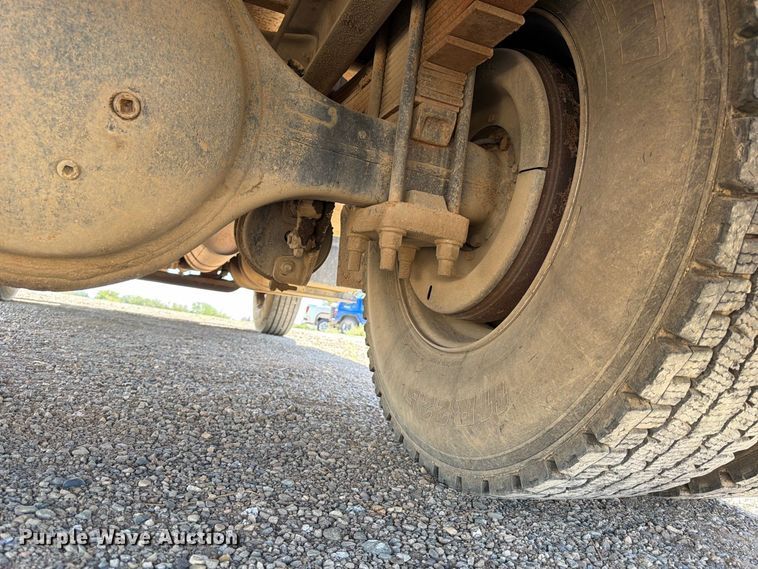 image for item FK4599 1999 International 4900 flatbed truck